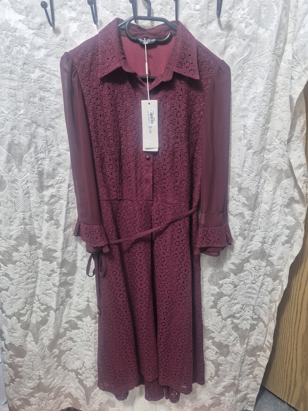 Source Unknown Burgundy Lace Midi Dress with Sheer Sleeves